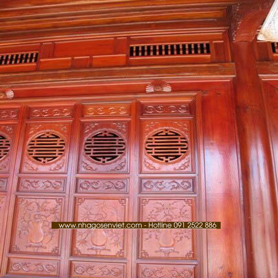 Cửa bức bàn nhà thờ họ