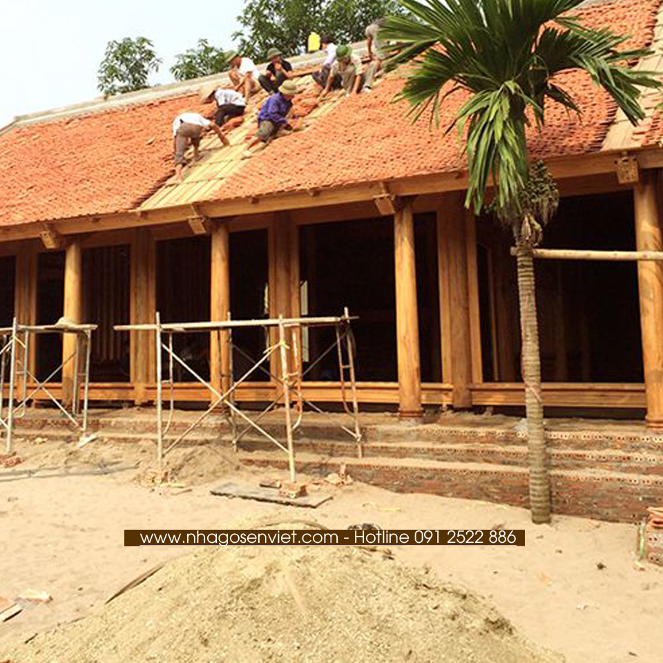 Nhà thờ họ 5 gian gỗ Gõ Đỏ